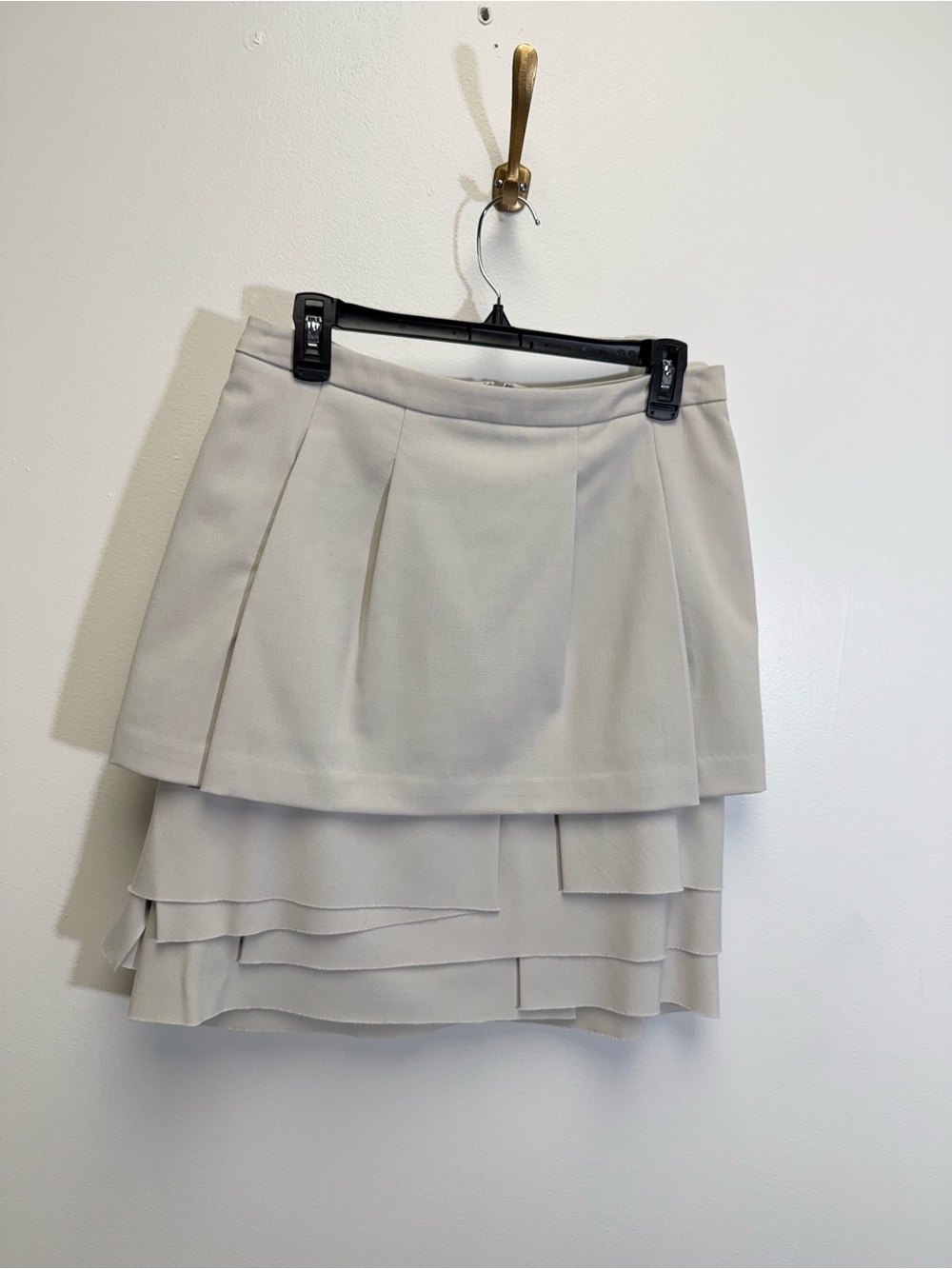 BCBGMaxAzria Lightpearl Gray Tiered Folded Pencil Skirt Light Pearl Size 6 Y2K
